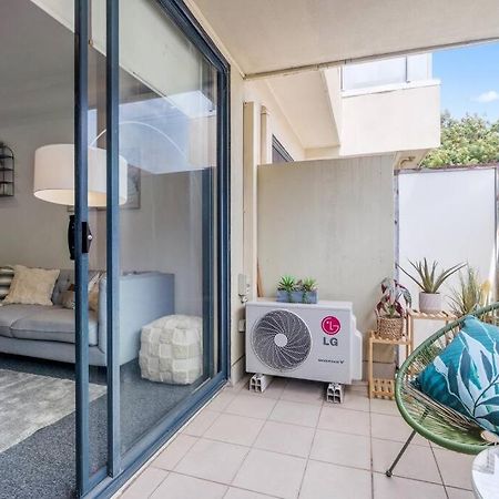 Cozy 1 Bedder In St Kilda With Balcony Apartment Melbourne Bagian luar foto