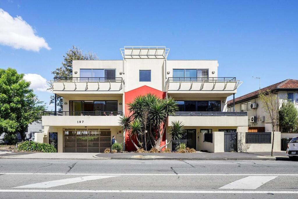 Cozy 1 Bedder In St Kilda With Balcony Apartment Melbourne Bagian luar foto