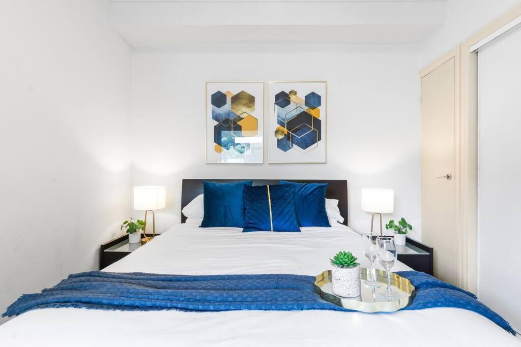 Cozy 1 Bedder In St Kilda With Balcony Apartment Melbourne Bagian luar foto